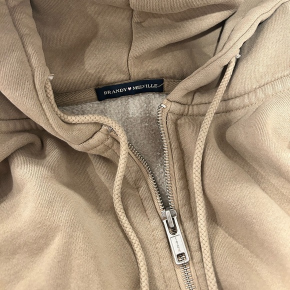 Brandy Melville Vest - Picture 3 of 3